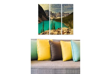 Canvastavla i trä 3-delar 50x70 cm - Storslagen fjällsjö omgiven av majestätiska berg och grönskande träd - Turkos / Grön / Brun - Inredning - Tavlor & posters - Canvastavla