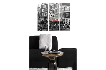 Canvastavla i trä 3-delar 50x70 cm - Svartvit stadsbild med cyklar och röda blommor - Svart / Röd / Vit - Inredning - Tavlor & posters - Canvastavla