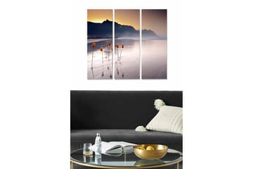 Canvastavla i trä 3-delar 50x70 cm - Tulpaner som växer på en spegelblanka strand vid solnedgången - Orange / Lila / Grå - Inredning - Tavlor & posters - Canvastavla