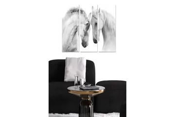 Canvastavla i trä 3-delar 50x70 cm - Två eleganta vita hästar som står nära varandra - Vit / Grå - Inredning - Tavlor & posters - Canvastavla