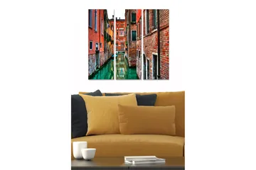 Canvastavla i trä 3-delar 50x70 cm - Vacker kanal omgiven av färgglada hus i en italiensk stad - Röd / Grön / Orange - Inredning - Tavlor & posters - Canvastavla