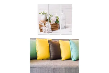 Canvastavla i trä 3-delar 50x70 cm - Vacker stillhet med blommor i en vas och böcker i en harmonisk komposition - Vit / Beige / Grön - Inredning - Tavlor & posters - Canvastavla