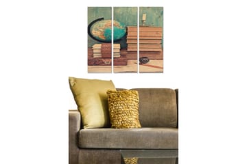 Canvastavla i trä 3-delar 50x70 cm - Vintage skrivbord med böcker och en glob - Grön / Brun / Beige - Inredning - Tavlor & posters - Canvastavla