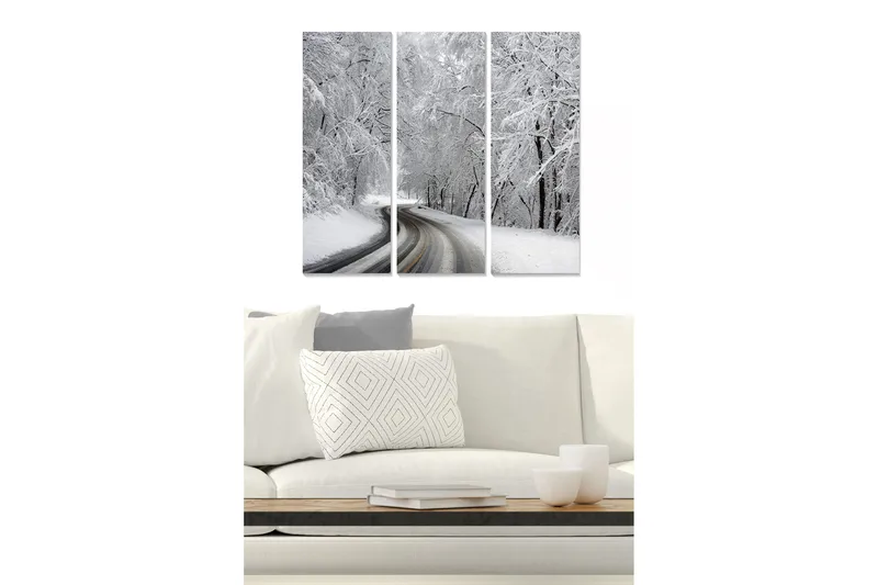 Canvastavla i trä 3-delar 50x70 cm - Vinterlandskap med snötäckta träd och en slingrande väg, Vit / Grå