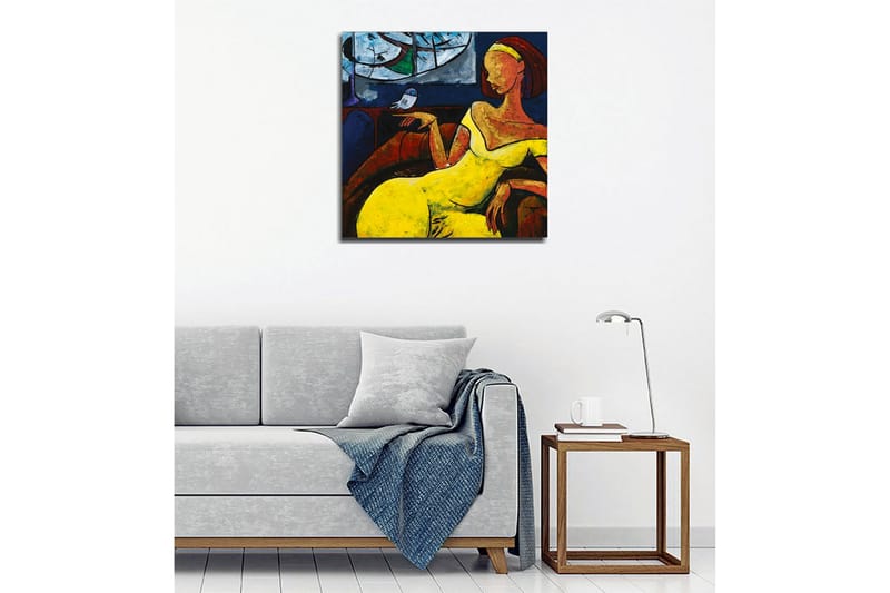 Canvastavla - Kvinna i gul klänning som sitter med en fågel på handen - Gul / Blå / Röd - Inredning - Tavlor & posters - Canvastavla
