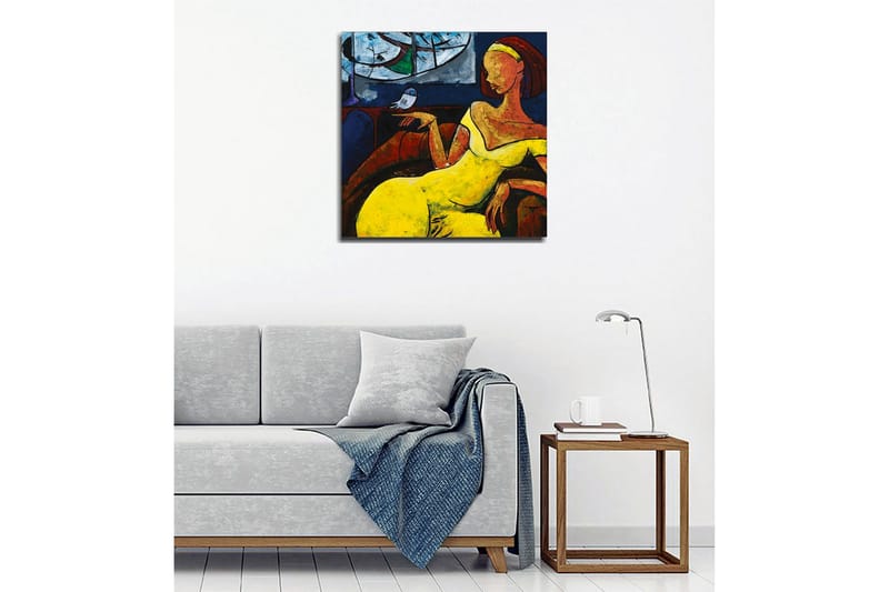 Canvastavla - Kvinna i gul klänning som sitter med en fågel på handen - Gul / Blå / Röd - Inredning - Tavlor & posters - Canvastavla