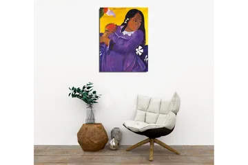 Canvastavla - Kvinna i lila klänning som håller en frukt - Lila / Gul / Vit - Inredning - Tavlor & posters - Canvastavla