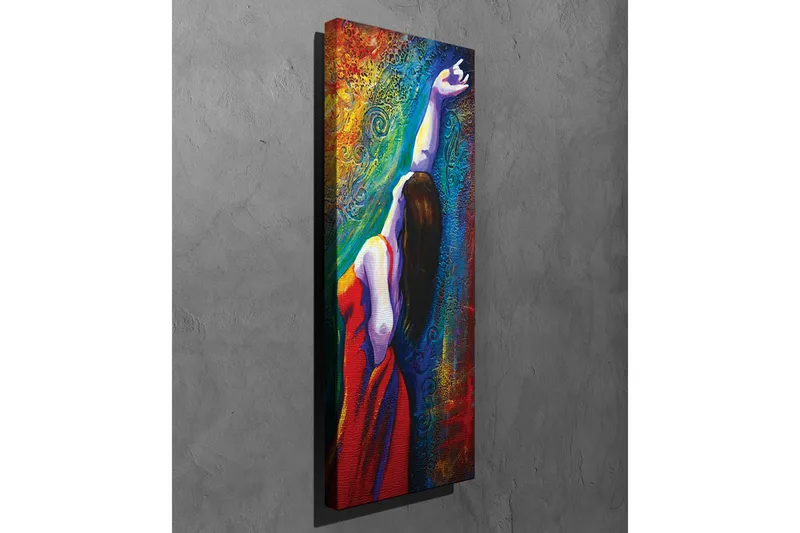 Canvastavla - Kvinna i röd klänning som sträcker ut sin arm mot en färgglad bakgrund - Röd / Blå / Grön - Inredning - Tavlor & posters - Canvastavla