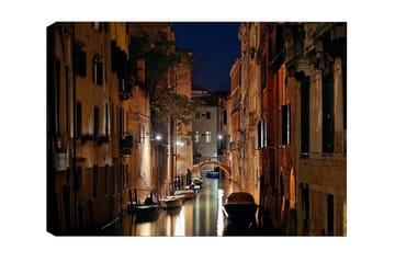 Canvastavla - Mörk kanal med båtar i en romantisk venetiansk miljö - Mörkblå / Beige / Svart - Inredning - Tavlor & posters - Canvastavla
