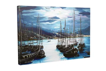 Canvastavla - Mörka segelbåtar i en stilla hamn under en dramatisk himmel - Mörkblå / Svart / Ljusblå - Inredning - Tavlor & posters - Canvastavla