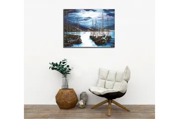 Canvastavla - Mörka segelbåtar i en stilla hamn under en dramatisk himmel - Mörkblå / Svart / Ljusblå - Inredning - Tavlor & posters - Canvastavla