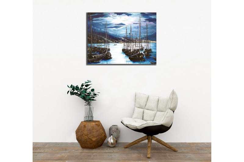 Canvastavla - Mörka segelbåtar i en stilla hamn under en dramatisk himmel - Mörkblå / Svart / Ljusblå - Inredning - Tavlor & posters - Canvastavla