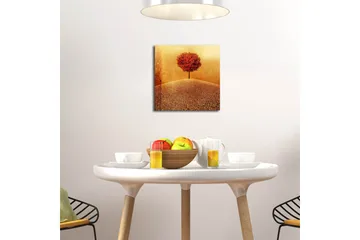 Canvastavla med LED-belysning 28x28 cm - Ensam röd träd på en gyllene kulle - Röd / Guld / Beige - Inredning - Tavlor & posters - Canvastavla