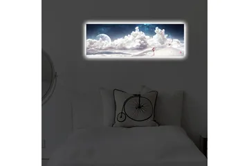 Canvastavla med LED-belysning 30x90 cm - Drömlik landskap med en ensam figur som bär ett paraply i en snöig miljö under en stjärnklar himmel - Blå / Vit / Rosa - Inredning - Tavlor & posters - Canvastavla