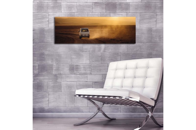 Canvastavla med LED-belysning 30x90 cm - Färgstark landskapsvy med en bil som kör på en grusväg - Guld / Brunt - Inredning - Tavlor & posters - Canvastavla