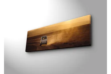 Canvastavla med LED-belysning 30x90 cm - Färgstark landskapsvy med en bil som kör på en grusväg - Guld / Brunt - Inredning - Tavlor & posters - Canvastavla