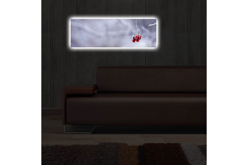 Canvastavla med LED-belysning 30x90 cm - Frostiga bär hängande från en gren - Röd / Grå / Vit - Inredning - Tavlor & posters - Canvastavla