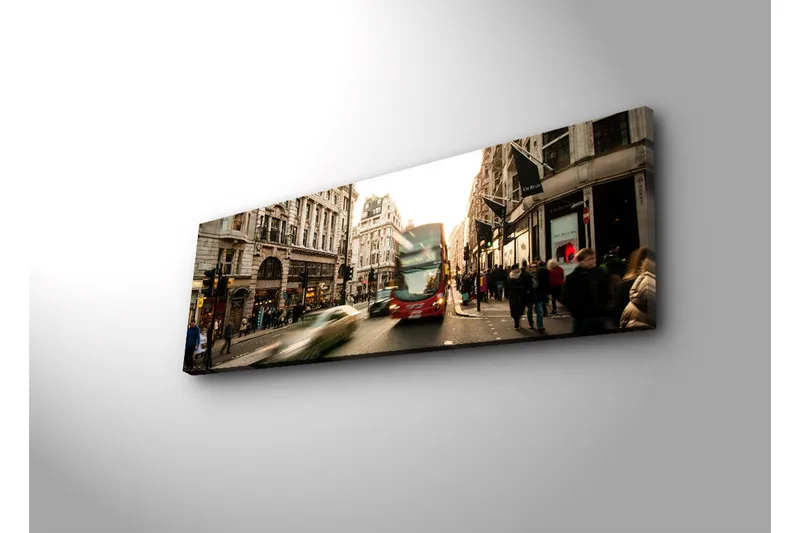 Canvastavla med LED-belysning 30x90 cm - Livlig stadsbild med rörelse och människor på en gata - Röd / Beige / Grön - Inredning - Tavlor & posters - Canvastavla