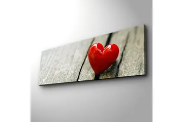 Canvastavla med LED-belysning 30x90 cm - Röd hjärtformad dekoration på en träyta - Röd / Brun - Inredning - Tavlor & posters - Canvastavla