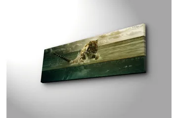 Canvastavla med LED-belysning 30x90 cm - Tiger som hoppar ur vattnet - Grön / Beige / Brun - Inredning - Tavlor & posters - Canvastavla
