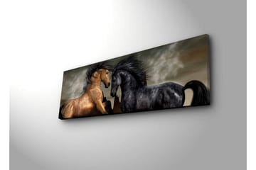 Canvastavla med LED-belysning 30x90 cm - Två hästar som möts i en kraftfull och dramatisk komposition - Guld / Svart / Grå - Inredning - Tavlor & posters - Canvastavla