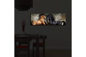 Canvastavla med LED-belysning 30x90 cm - Två hästar som möts i en kraftfull och dramatisk komposition - Guld / Svart / Grå - Inredning - Tavlor & posters - Canvastavla
