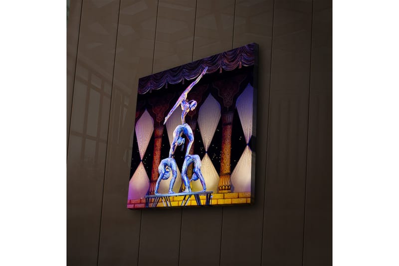 Canvastavla med LED-belysning 40x40 cm - Akrobatisk uppvisning med tre personer i balans på en plattform - Blå / Gul / Lila - Inredning - Tavlor & posters - Canvastavla