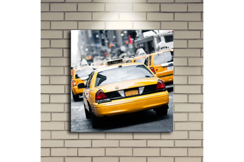 Canvastavla med LED-belysning 40x40 cm - Gula taxibilar på en livlig stadsgata - Gul / Svart / Grå - Inredning - Tavlor & posters - Canvastavla