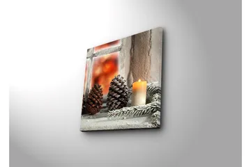 Canvastavla med LED-belysning 40x40 cm - Kottar och ett ljus på en vinterinspirerad bakgrund - Mörkbrun / Beige / Grön - Inredning - Tavlor & posters - Canvastavla