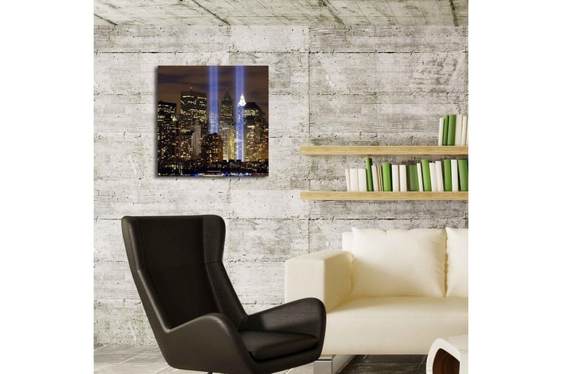 Canvastavla med LED-belysning 40x40 cm - Stadslandskap med ljusstrålar som symboliserar minnet av förlorade liv - Guld / Blå / Svart - Inredning - Tavlor & posters - Canvastavla