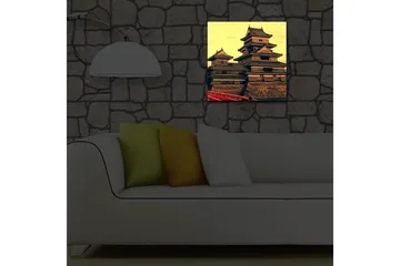 Canvastavla med LED-belysning 40x40 cm - Traditionell japansk borg med flera taknivåer - Guld / Svart / Röd - Inredning - Tavlor & posters - Canvastavla