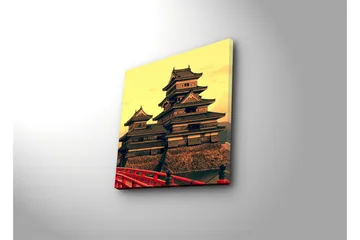 Canvastavla med LED-belysning 40x40 cm - Traditionell japansk borg med flera taknivåer - Guld / Svart / Röd - Inredning - Tavlor & posters - Canvastavla