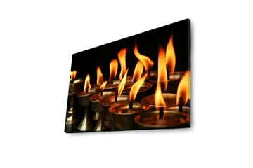Canvastavla med LED-belysning 45x70 cm - Flammor från oljelampor som sprider värme och ljus - Orange / Guld / Svart - Inredning - Tavlor & posters - Canvastavla