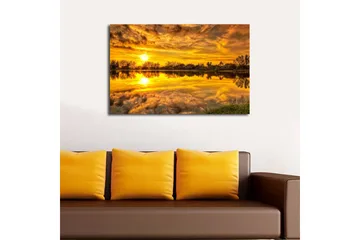 Canvastavla med LED-belysning 45x70 cm - Solnedgång över en spegelblanka sjö med omgivande träd och grönska - Guld / Orange / Grön - Inredning - Tavlor & posters - Canvastavla