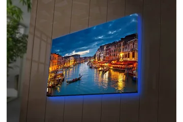 Canvastavla med LED-belysning 45x70 cm - Vacker vy över en kanal i Venedig med upplysta byggnader vid vattnet - Blå / Orange / Grön - Inredning - Tavlor & posters - Canvastavla