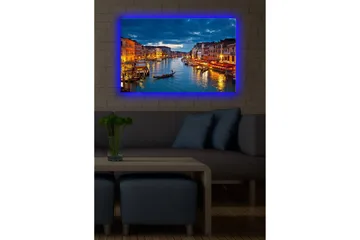 Canvastavla med LED-belysning 45x70 cm - Vacker vy över en kanal i Venedig med upplysta byggnader vid vattnet - Blå / Orange / Grön - Inredning - Tavlor & posters - Canvastavla