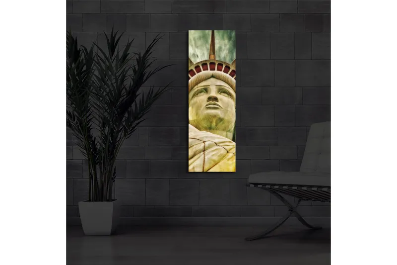 Canvastavla med LED-belysning 90x30 cm - Staty av frihetsgudinnan med fokus på ansiktet och kronan - Grön / Gul / Röd - Inredning - Tavlor & posters - Canvastavla