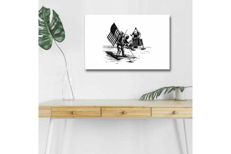 Canvastavla med LED-belysning - Astronaut som planterar en flagga på månens yta - Svart / Vitt - Inredning - Tavlor & posters - Canvastavla