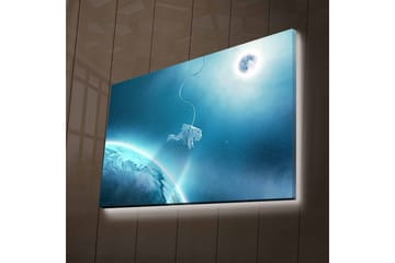 Canvastavla med LED-belysning - Astronaut svävande i rymden över jorden - Blå / Turkos / Vit - Inredning - Tavlor & posters - Canvastavla