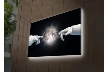 Canvastavla med LED-belysning - Astronauthänder som sträcker sig mot månen - Vit / Svart / Grå - Inredning - Tavlor & posters - Canvastavla