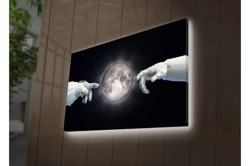Canvastavla med LED-belysning - Astronauthänder som sträcker sig mot månen - Vit / Svart / Grå - Inredning - Tavlor & posters - Canvastavla