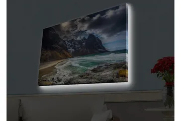 Canvastavla med LED-belysning - Dramatiska berg med snö och en turkos havsstrand - Mörkgrå / Turkos / Beige - Inredning - Tavlor & posters - Canvastavla