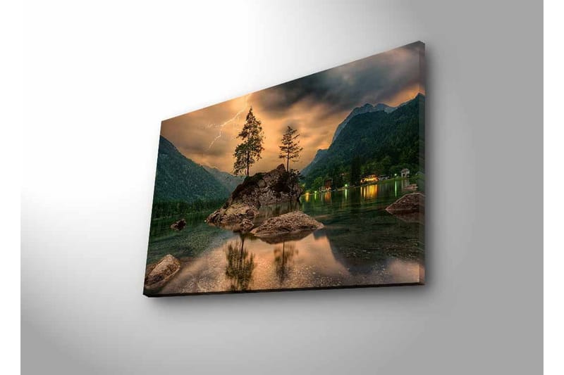 Canvastavla med LED-belysning - Dramatiskt landskap med berg och träd vid en spegelblanka sjö - Mörkgrön / Grå / Blå - Inredning - Tavlor & posters - Canvastavla