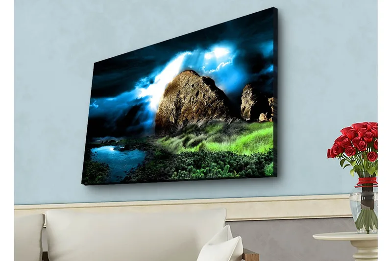 Canvastavla med LED-belysning - Dramatiskt landskap med klippor och stormiga moln - Mörkblå / Grön / Svart - Inredning - Tavlor & posters - Canvastavla