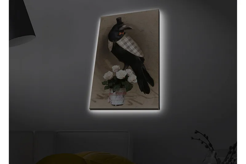 Canvastavla med LED-belysning - Fågel i elegant klädsel med en bukett rosor, Svart / Ljusrosa / Beige