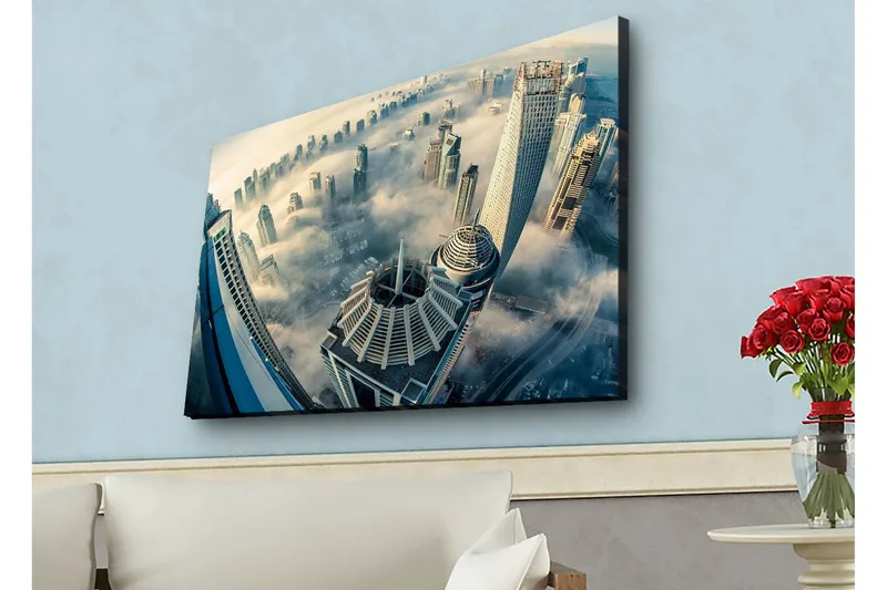 Canvastavla med LED-belysning - Futuristisk stadslandskap med höga skyskrapor i dimma - Grå / Blå / Beige - Inredning - Tavlor & posters - Canvastavla