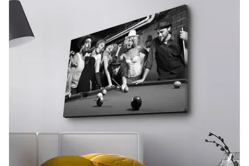 Canvastavla med LED-belysning - Grupp av människor som spelar biljard i en nostalgisk miljö - Svart / Vitt / Grått - Inredning - Tavlor & posters - Canvastavla