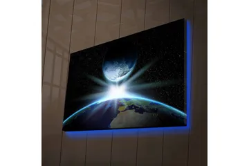 Canvastavla med LED-belysning - Jorden sedd från rymden med en strålande soluppgång bakom månen - Blå / Grön / Svart - Inredning - Tavlor & posters - Canvastavla