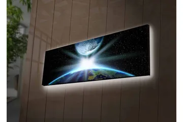 Canvastavla med LED-belysning - Jorden sedd från rymden med strålar av ljus som bryter genom atmosfären - Blå / Grön / Svart - Inredning - Tavlor & posters - Canvastavla