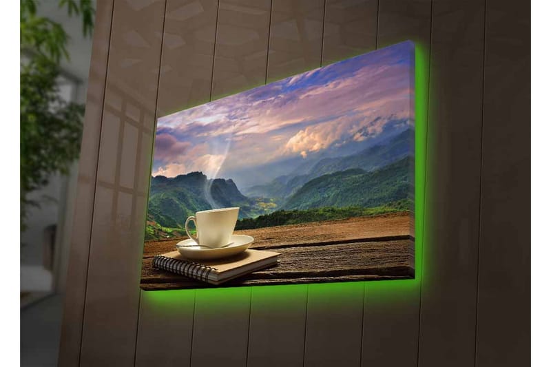 Canvastavla med LED-belysning - Kopp med ångande dryck framför en naturskön bergslandskap - Grön / Beige / Blå - Inredning - Tavlor & posters - Canvastavla